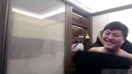  Uzi重返赛场，锐不可当首场状态出色，掘金观众沸腾！比赛高潮迭起-hth体育官网入口